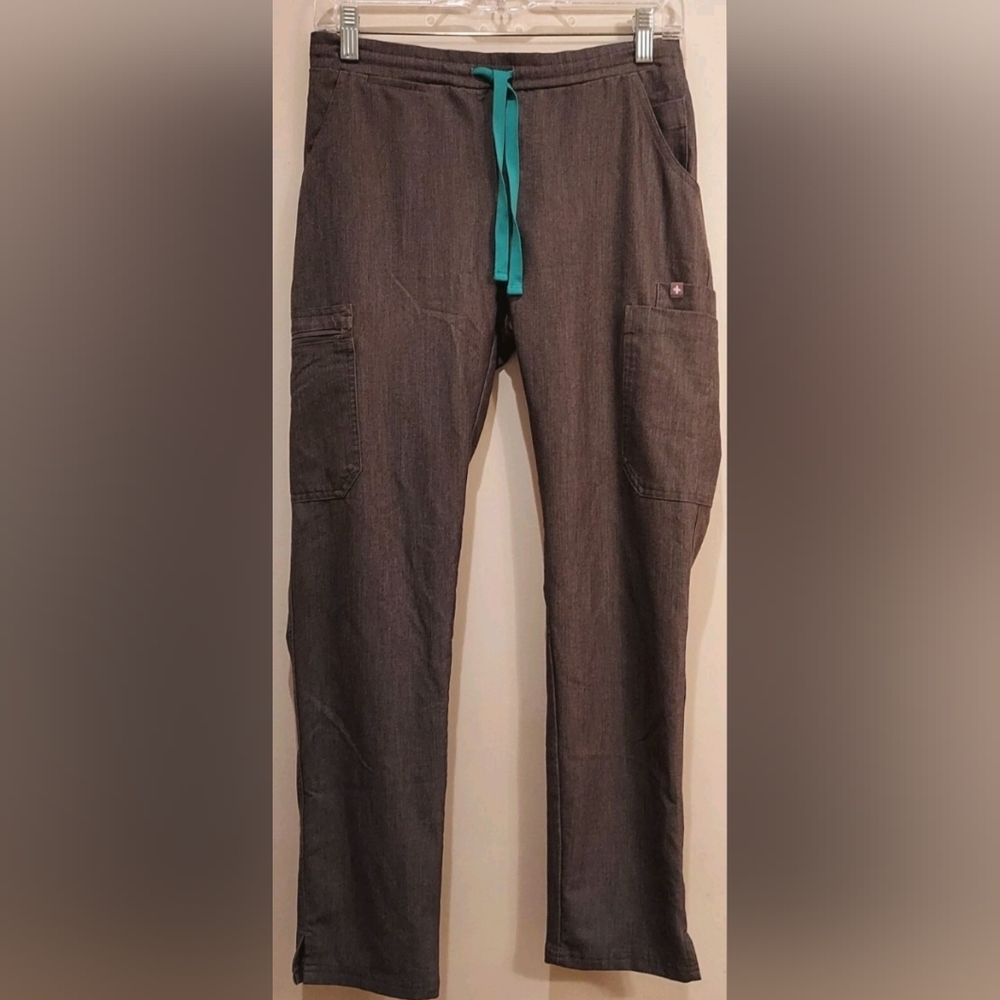 FIGS Technical Collection Pants Women's Size XS in Light Gray with Logo‎